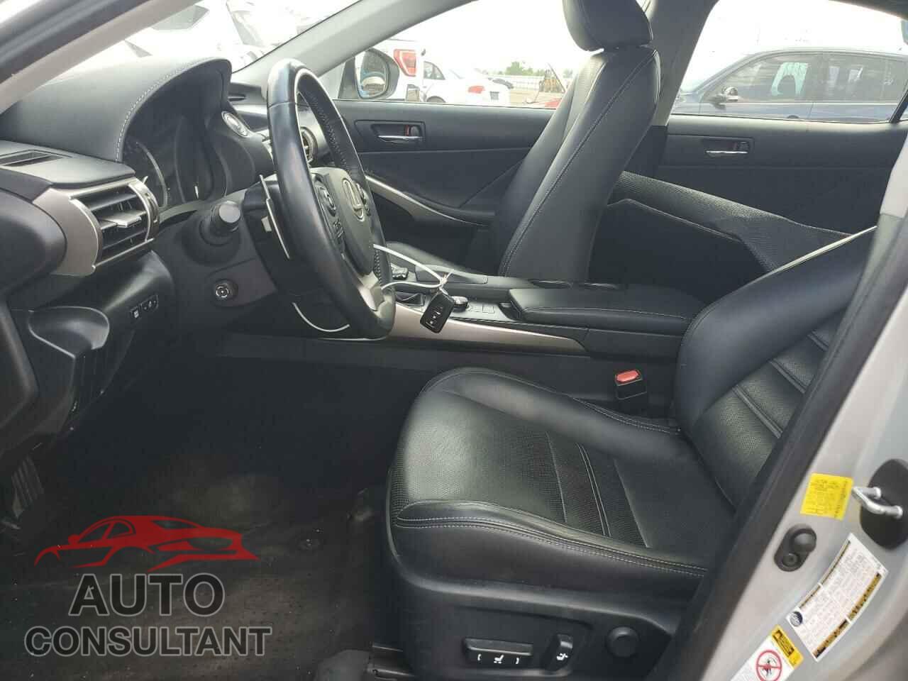 LEXUS IS 2015 - JTHCE1D25F5005737