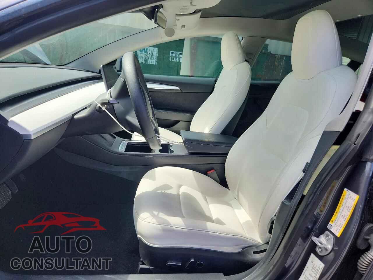 TESLA MODEL 3 2023 - 5YJ3E1EA3PF498051