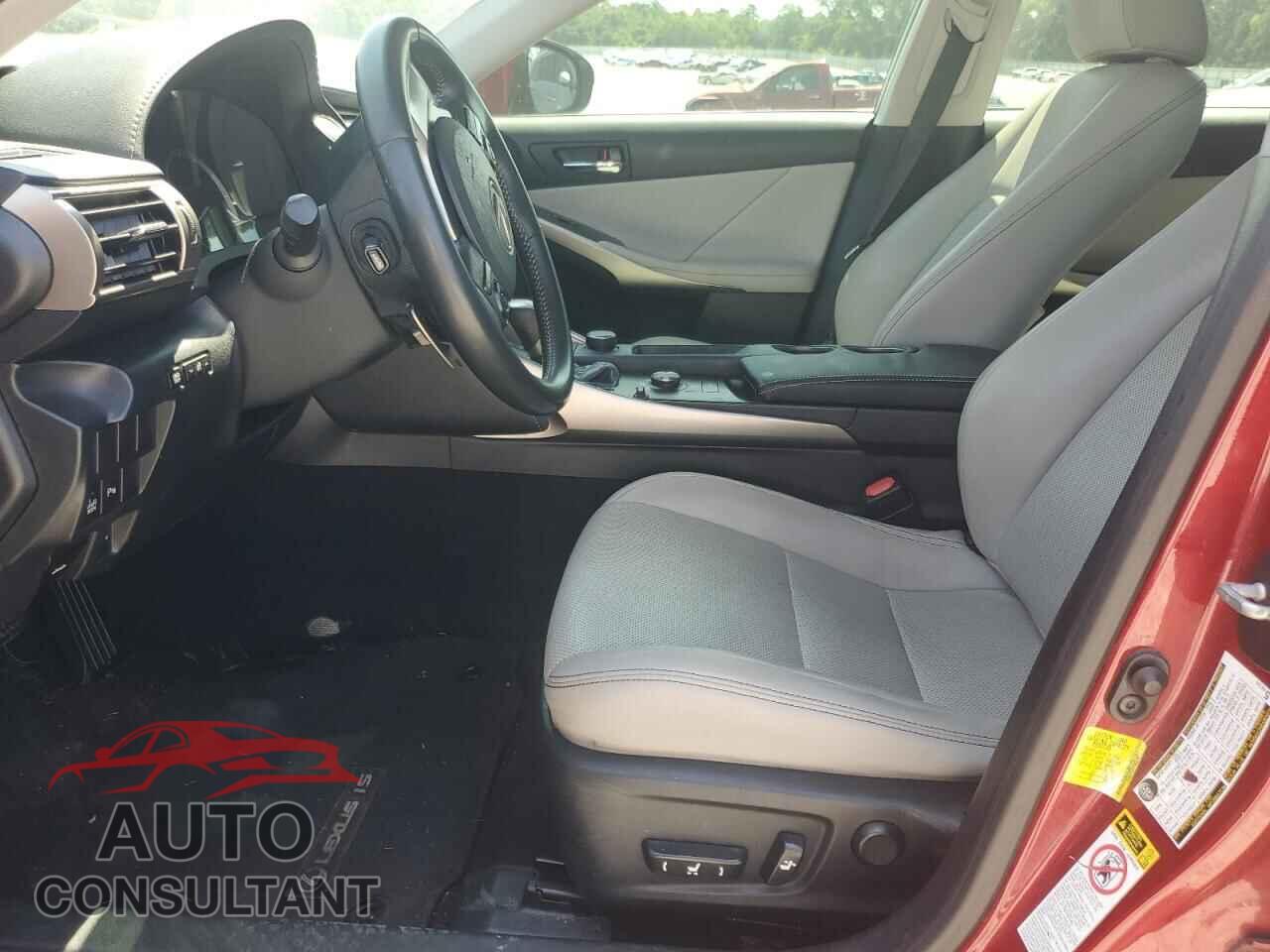 LEXUS IS 2015 - JTHBF1D27F5056701