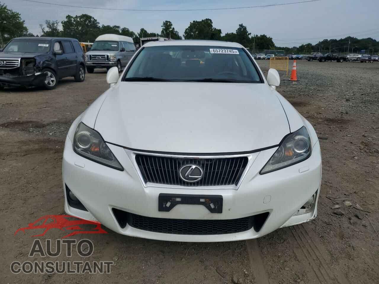 LEXUS IS 2012 - JTHCE5C20C5002247