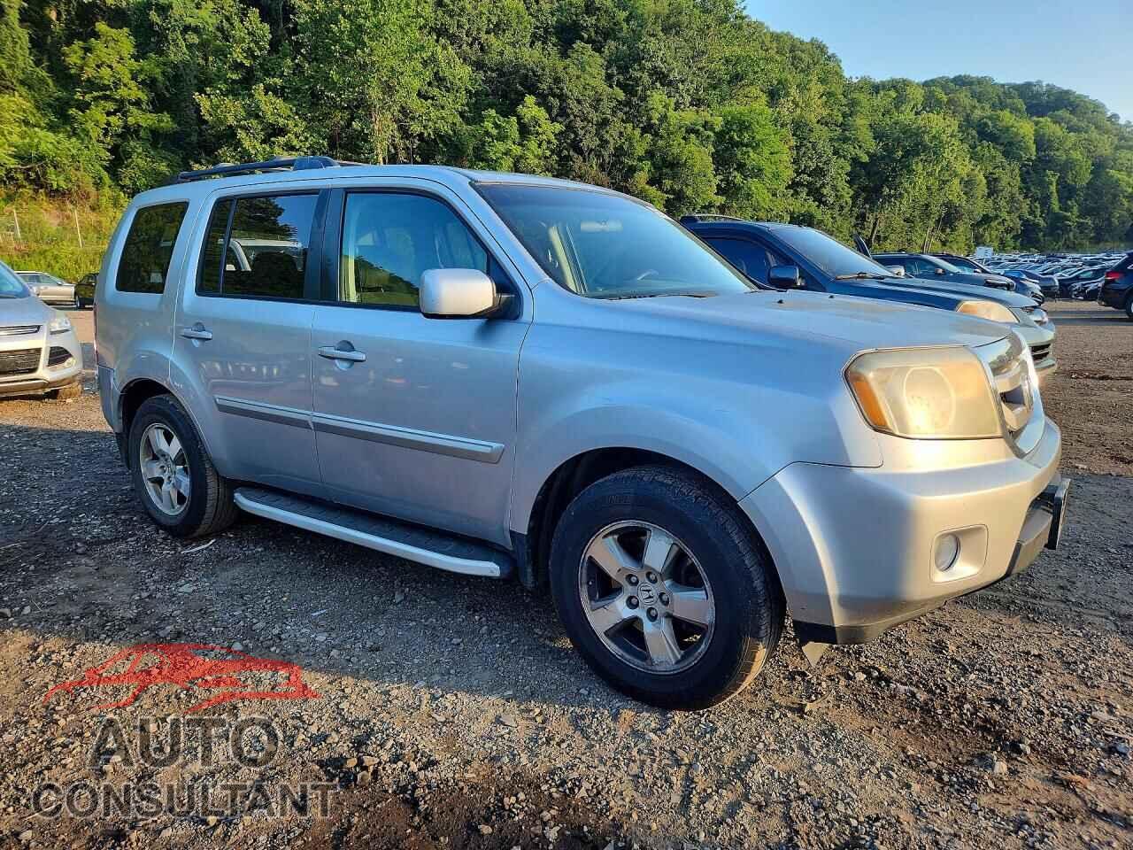 HONDA PILOT 2011 - 5FNYF4H45BB089021