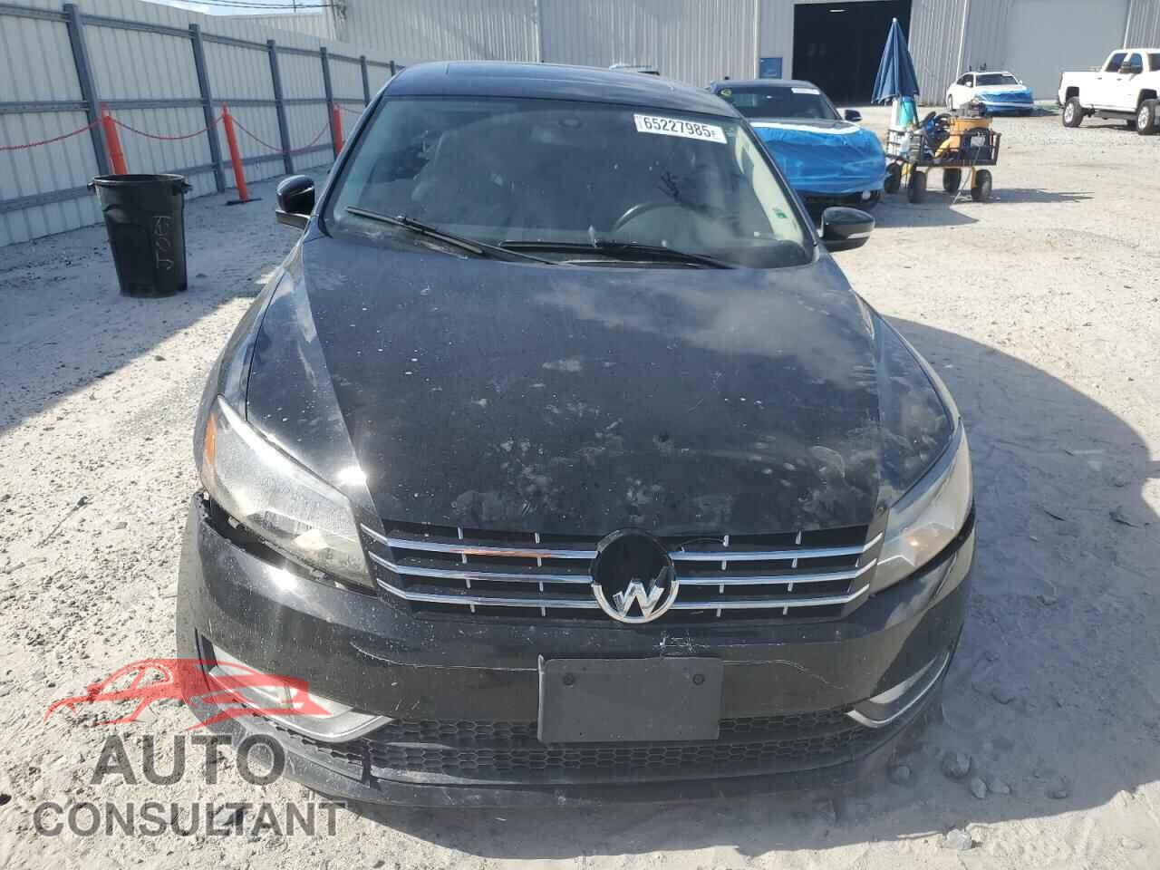 VOLKSWAGEN PASSAT 2014 - 1VWCS7A33EC055571