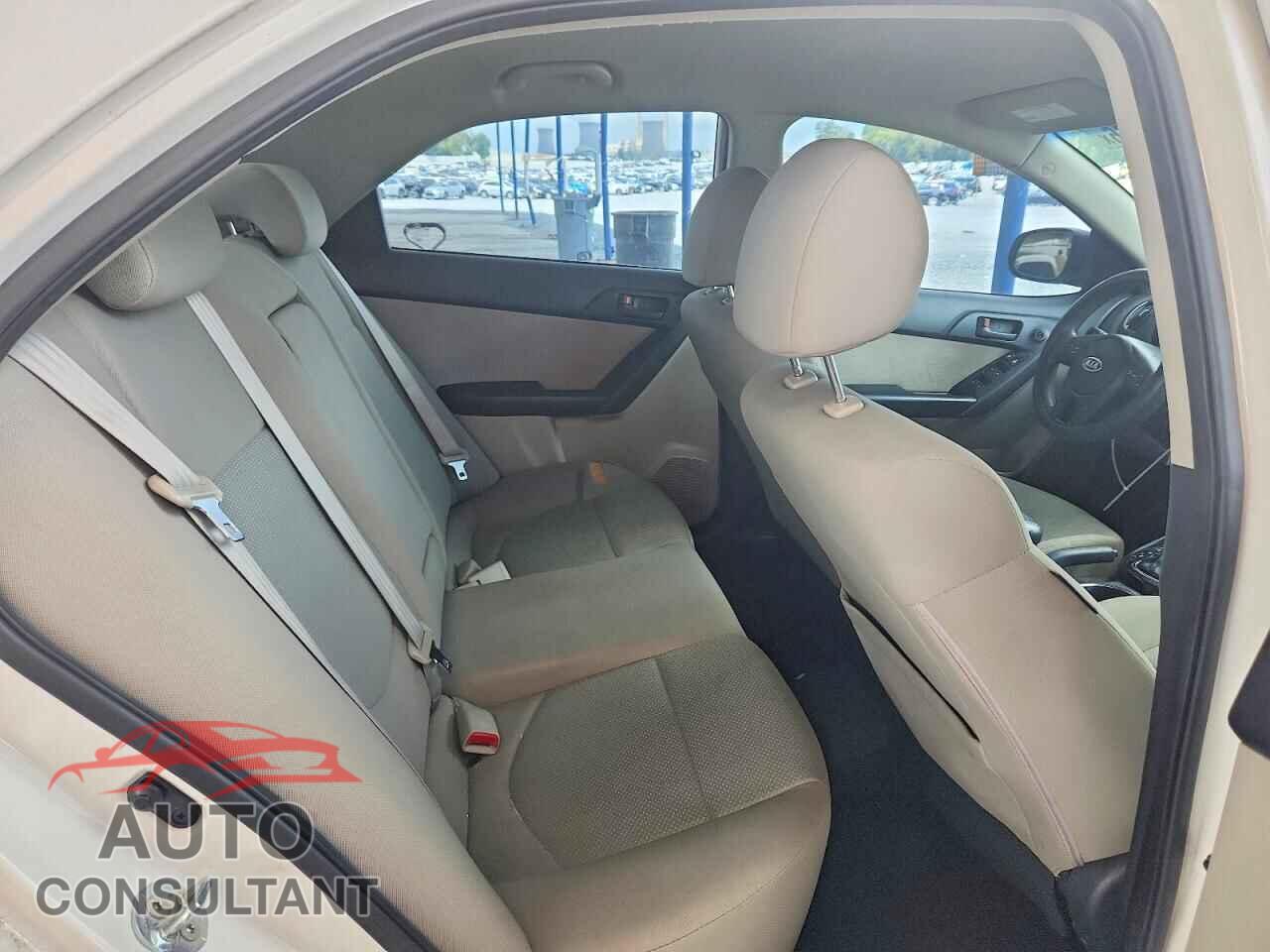 KIA FORTE 2012 - KNAFU4A21C5559101