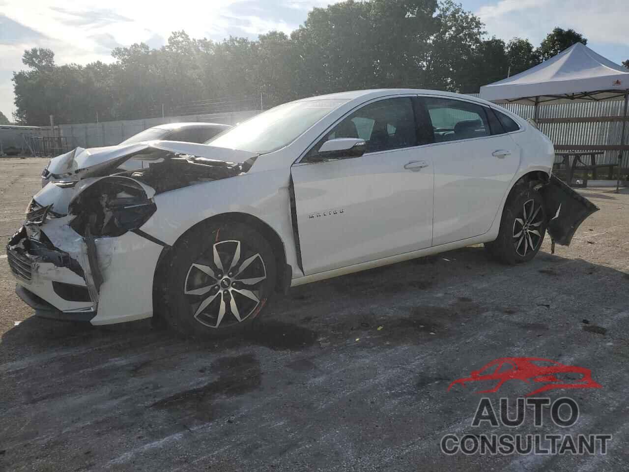 CHEVROLET MALIBU 2018 - 1G1ZD5ST3JF282173
