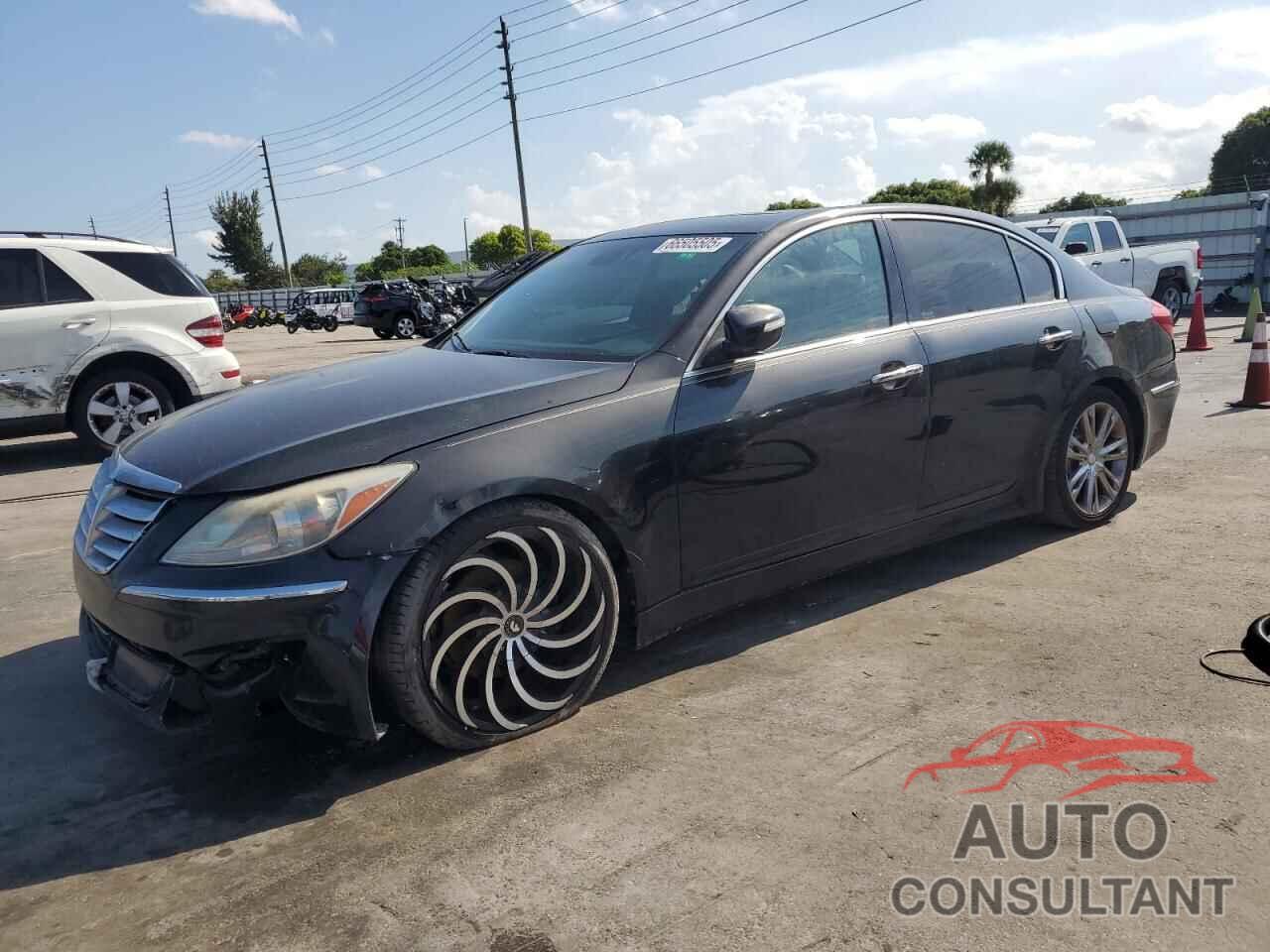 HYUNDAI GENESIS 2013 - KMHGC4DD8DU224895