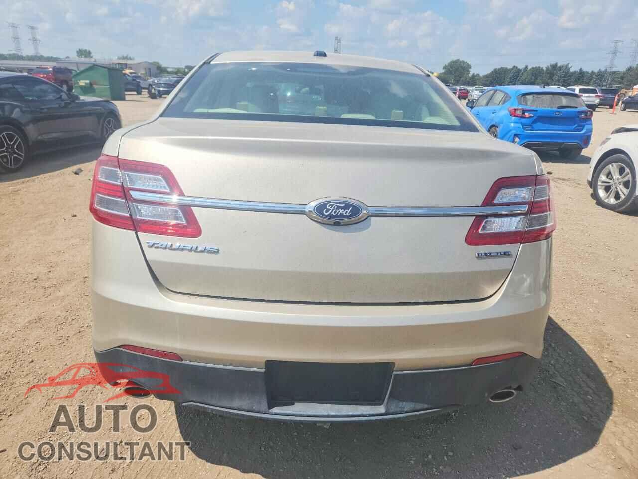 FORD TAURUS 2017 - 1FAHP2D82HG105318