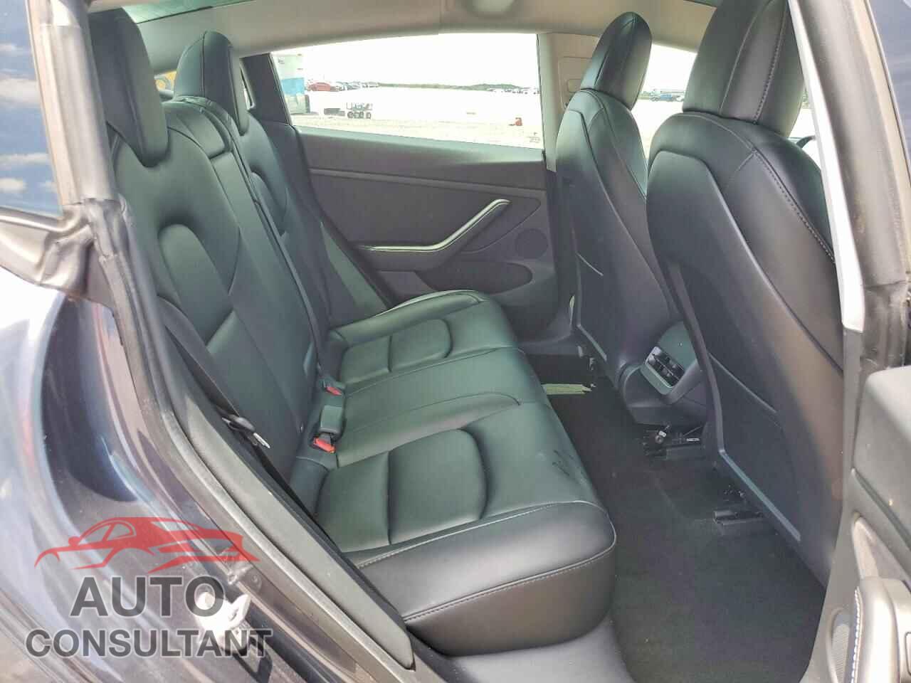 TESLA MODEL 3 2021 - 5YJ3E1EAXMF083076