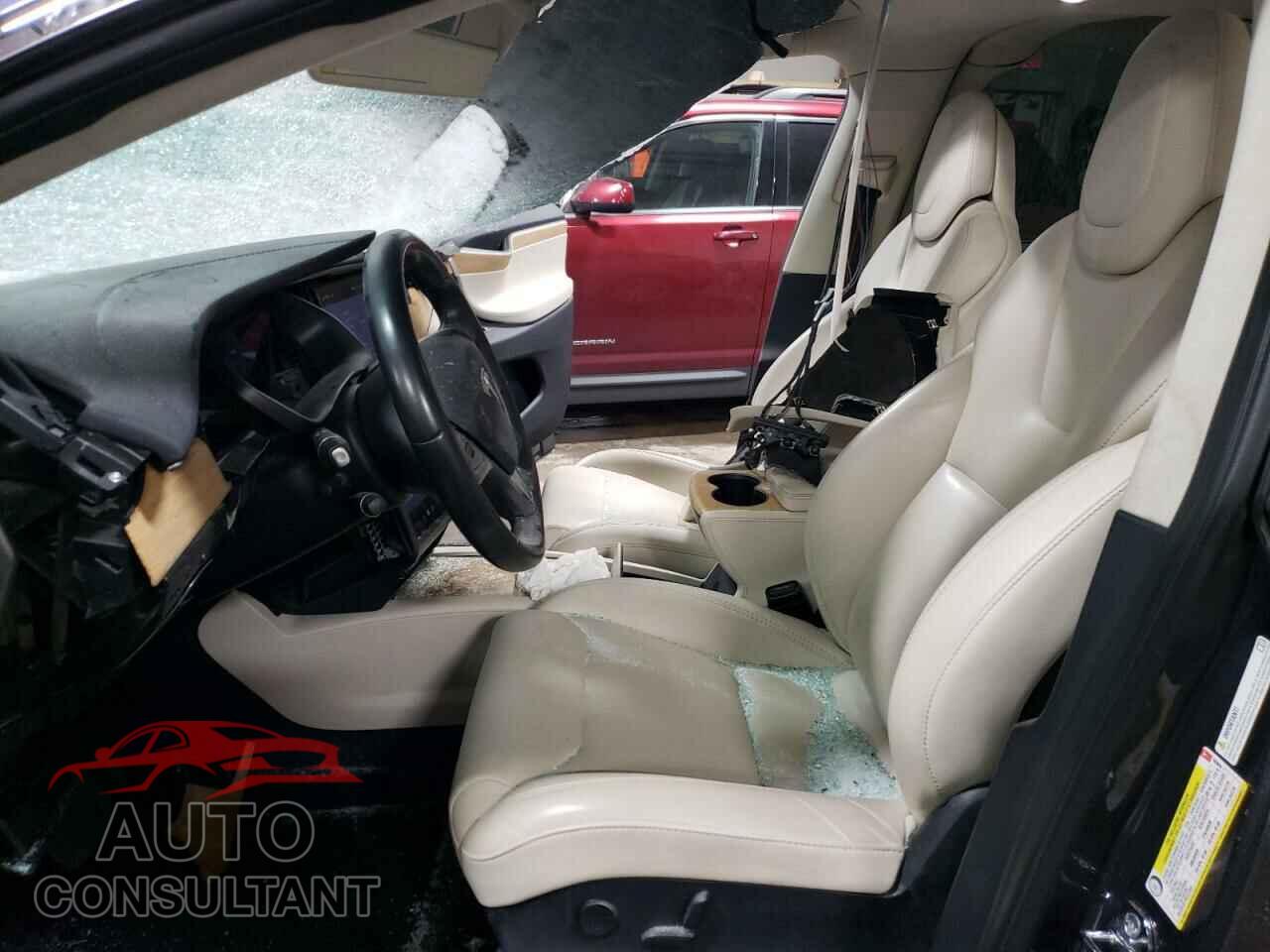 TESLA MODEL X 2018 - 5YJXCAE24JF103995