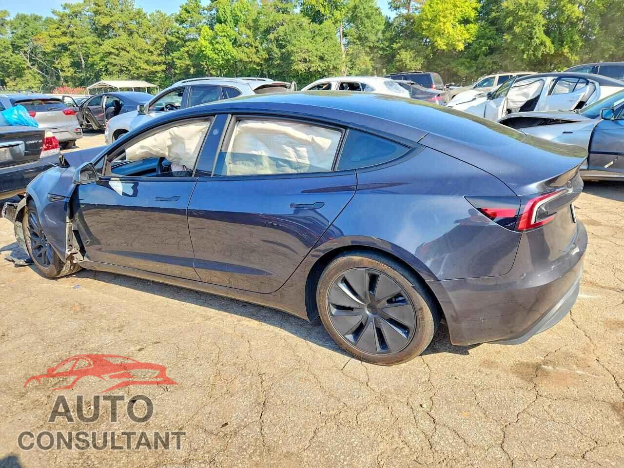 TESLA MODEL 3 2024 - 5YJ3E1EA7RF739743
