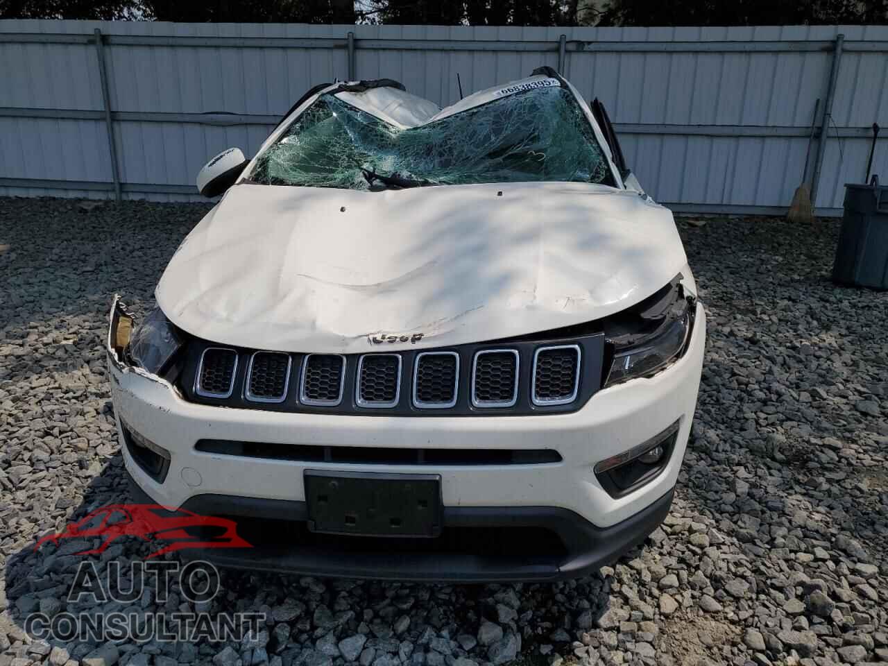 JEEP COMPASS 2019 - 3C4NJDBB2KT696021