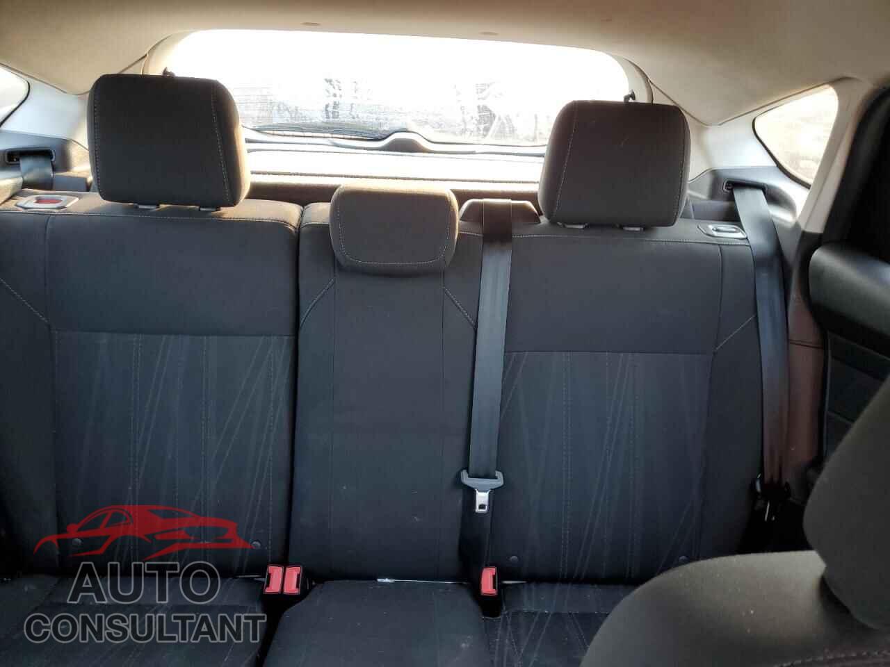 FORD FOCUS 2015 - 1FADP3K28FL367643