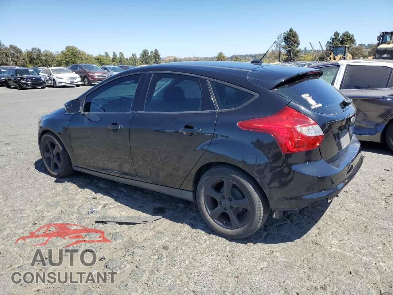 FORD FOCUS 2013 - 1FADP3K23DL319853