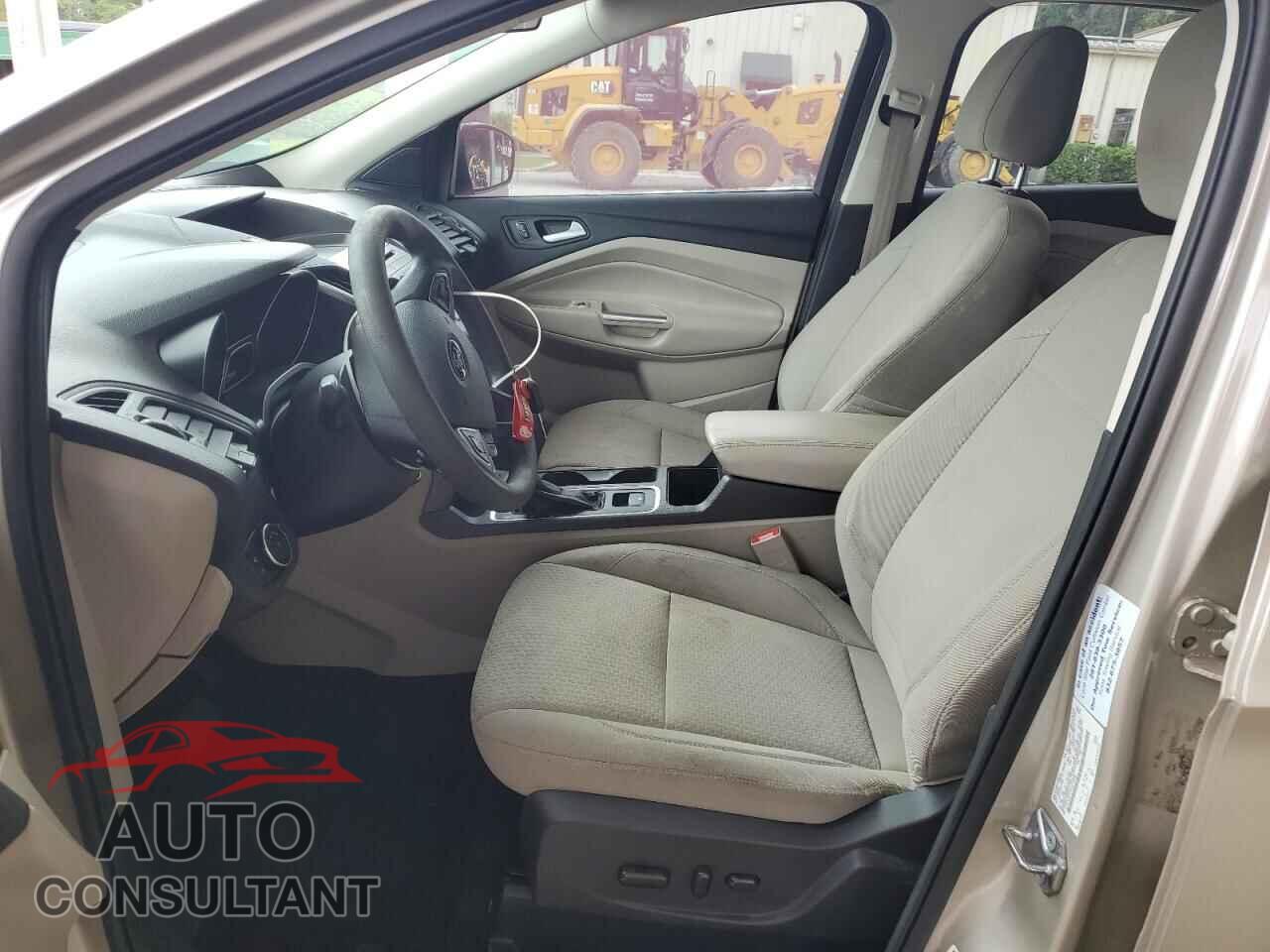 FORD ESCAPE 2017 - 1FMCU0GD1HUC95068