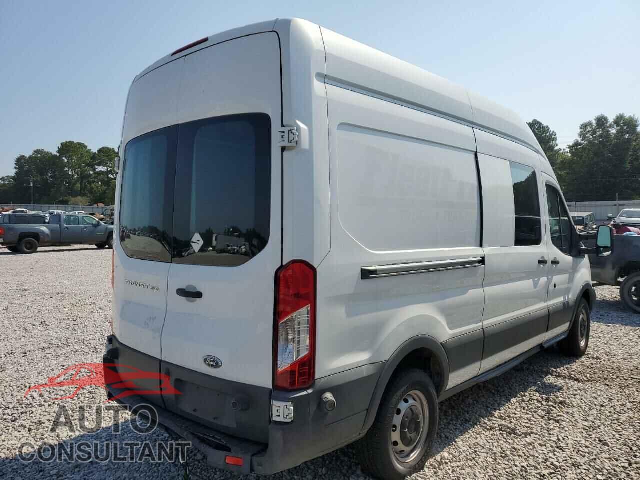 FORD TRANSIT 2015 - 1FTNR2XM4FKB06139