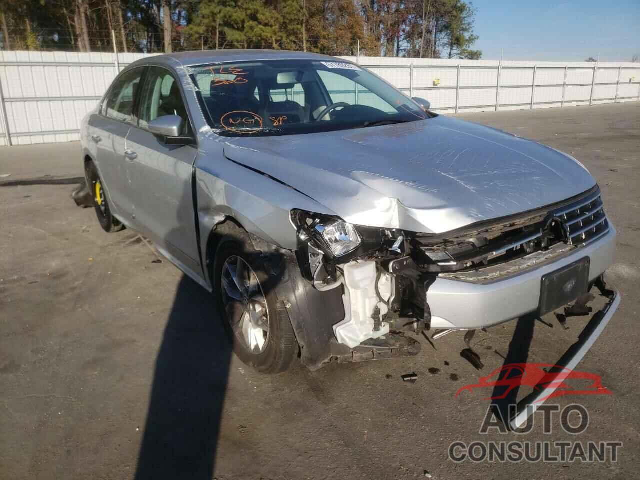 VOLKSWAGEN PASSAT 2017 - 1VWAT7A30HC072062