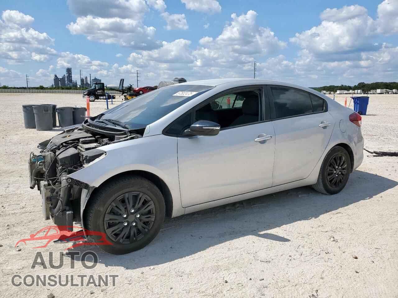 KIA FORTE 2017 - 3KPFK4A78HE012987