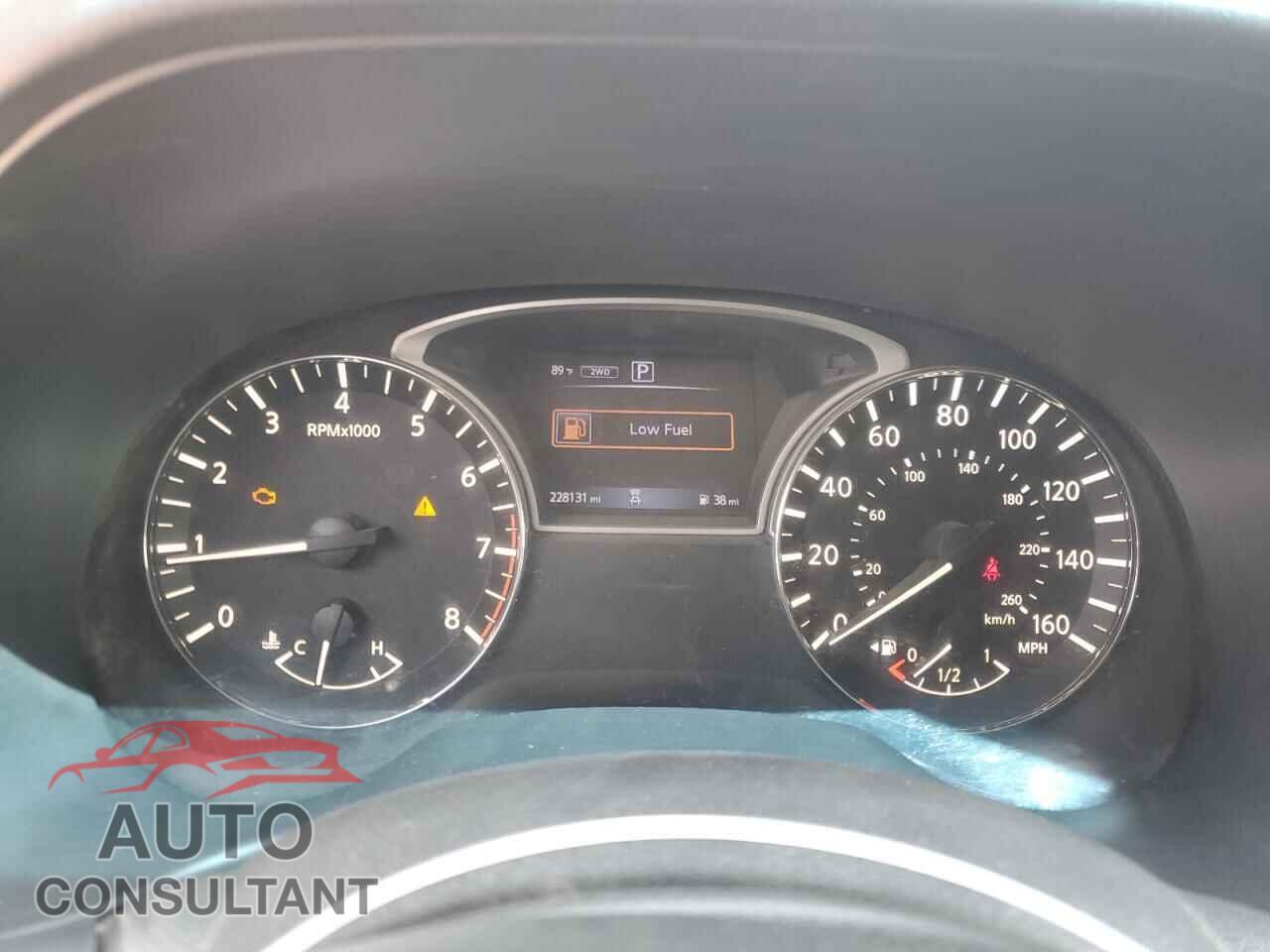 NISSAN PATHFINDER 2018 - 5N1DR2MM3JC620482