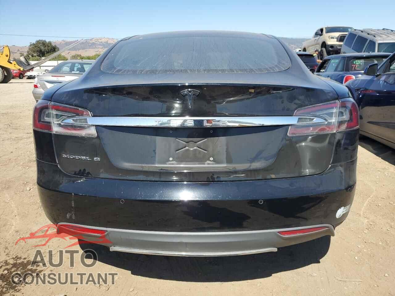 TESLA MODEL S 2015 - 5YJSA1E17FF114441