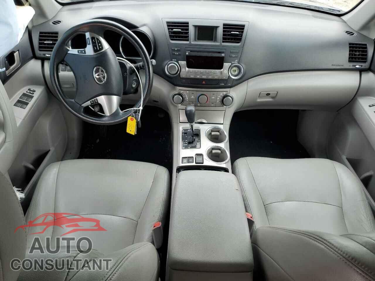 TOYOTA HIGHLANDER 2011 - 5TDBK3EH4BS072936