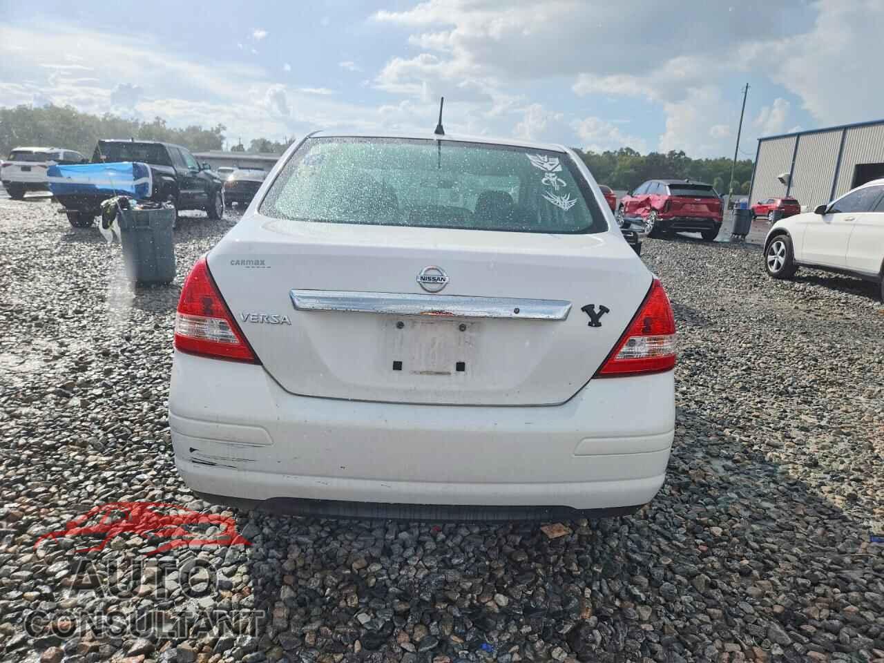 NISSAN VERSA 2011 - 3N1BC1AP4BL465908