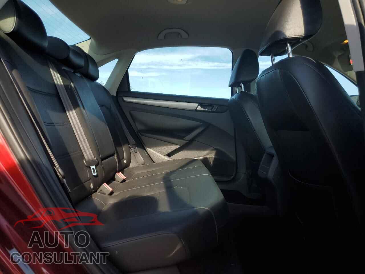 VOLKSWAGEN PASSAT 2015 - 1VWAT7A37FC028864