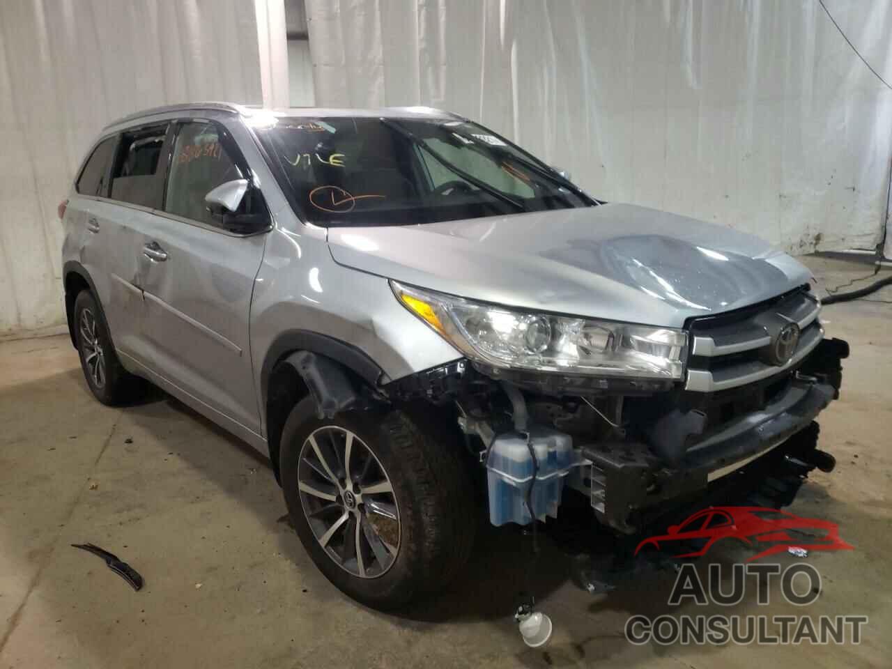 TOYOTA HIGHLANDER 2018 - 5TDJZRFH0JS911715
