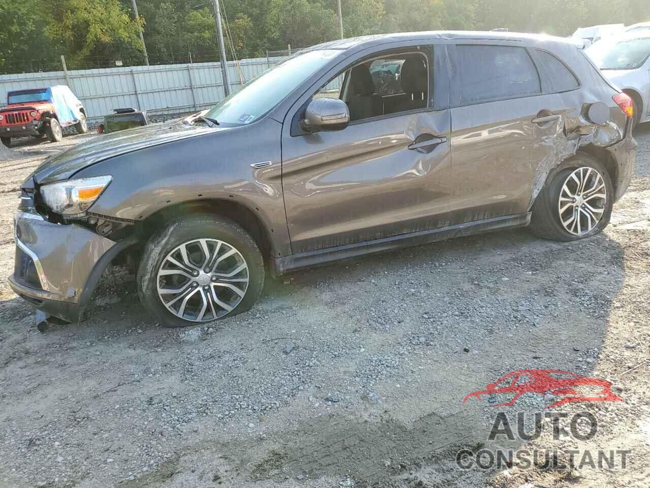 MITSUBISHI OUTLANDER 2018 - JA4AR3AU2JU013852