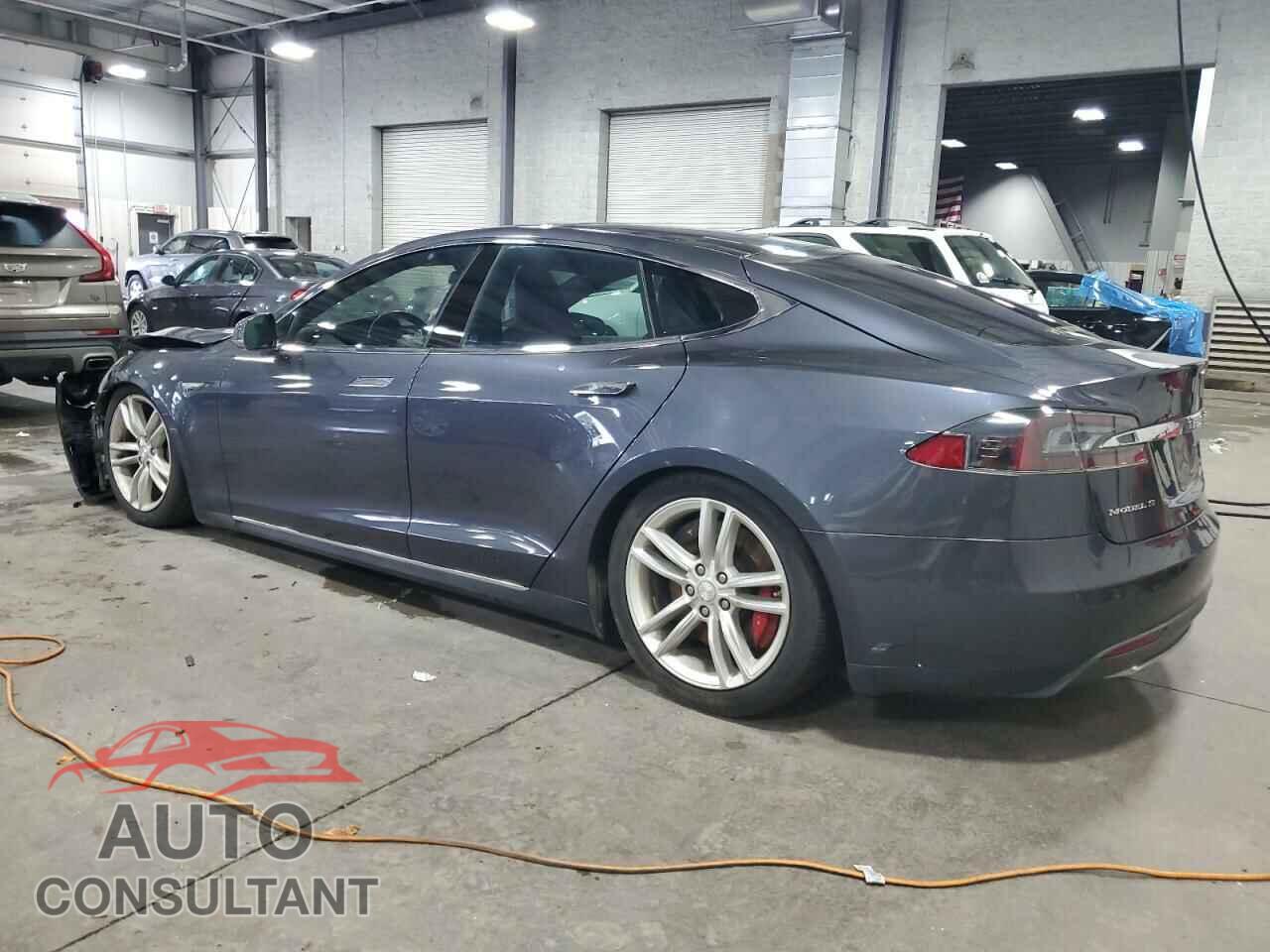TESLA MODEL S 2015 - 5YJSA1E41FF106863
