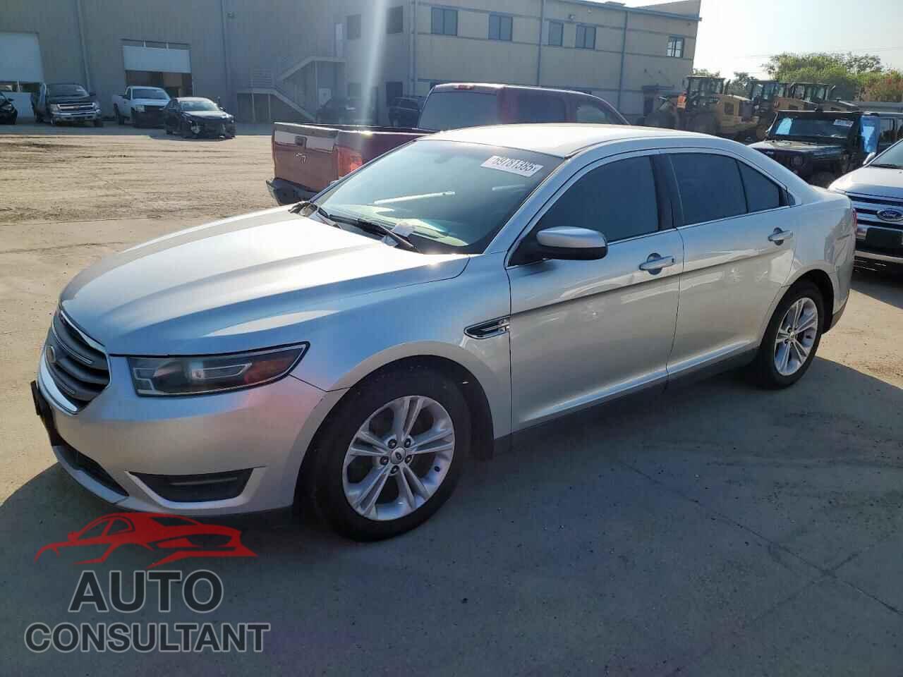 FORD TAURUS 2015 - 1FAHP2E87FG149519