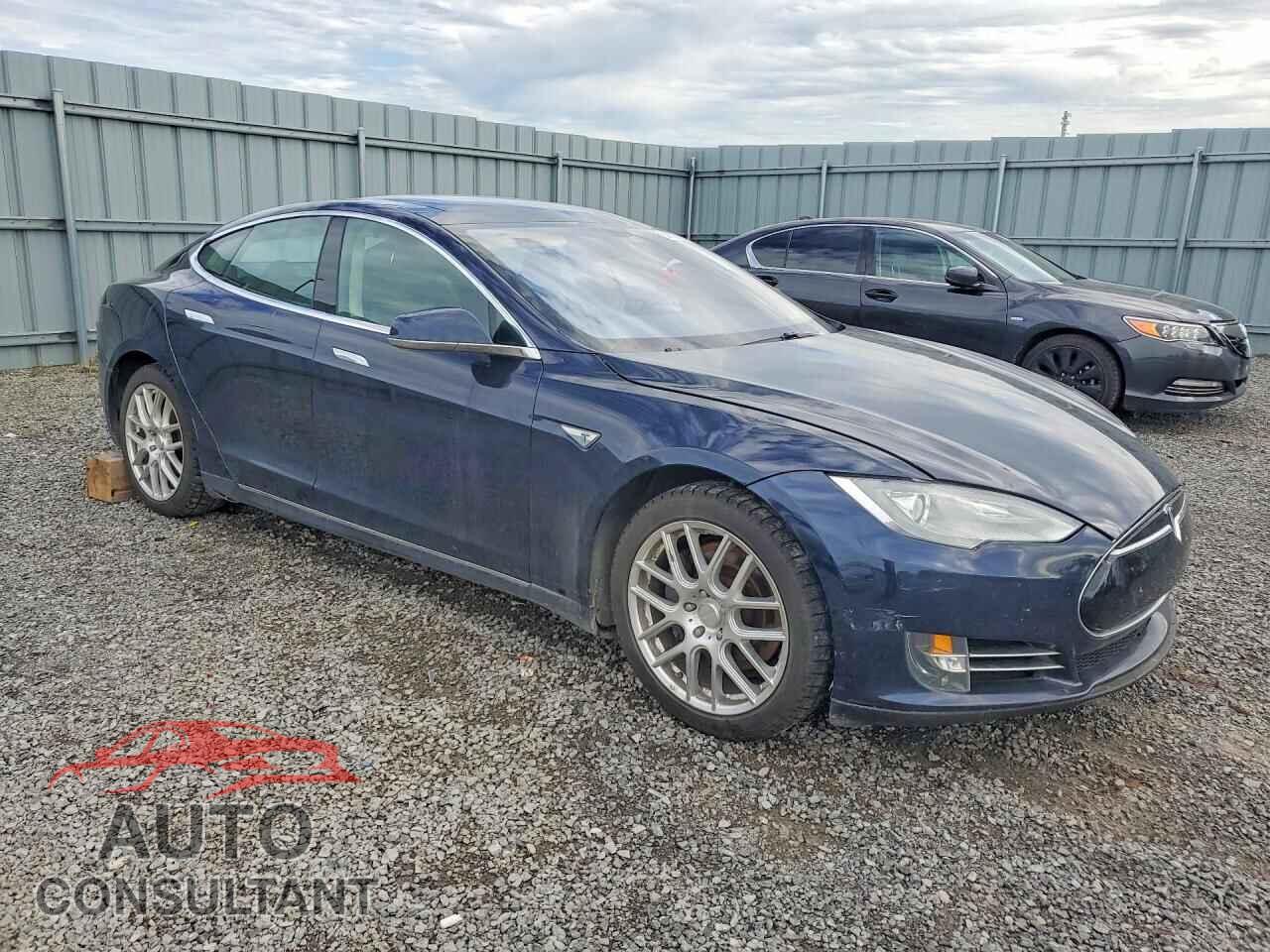 TESLA MODEL S 2013 - 5YJSA1DN8DFP05296