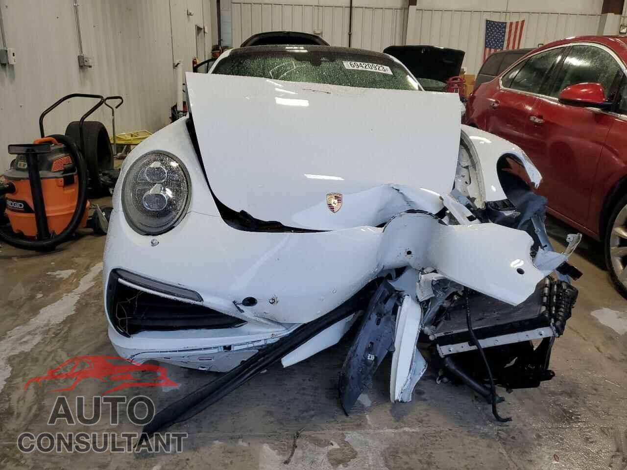 PORSCHE 911 2017 - WP0AA2A94HS106249