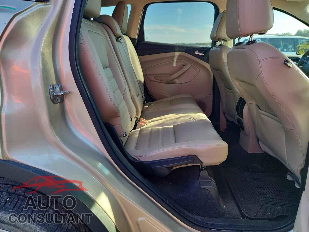 FORD ESCAPE 2017 - 1FMCU9J99HUB91453