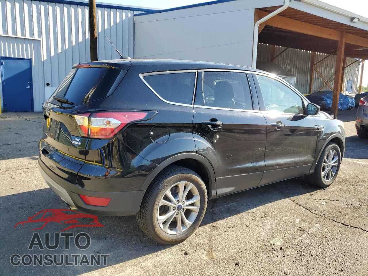 FORD ESCAPE 2017 - 1FMCU9GD1HUD93621