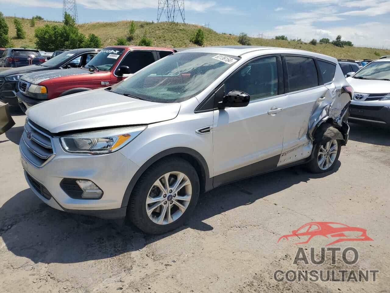 FORD ESCAPE 2017 - 1FMCU0G95HUC88863