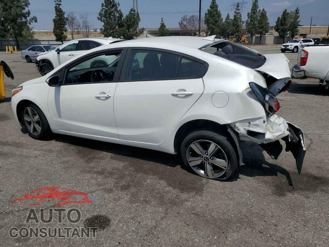KIA FORTE 2018 - 3KPFL4A76JE247357