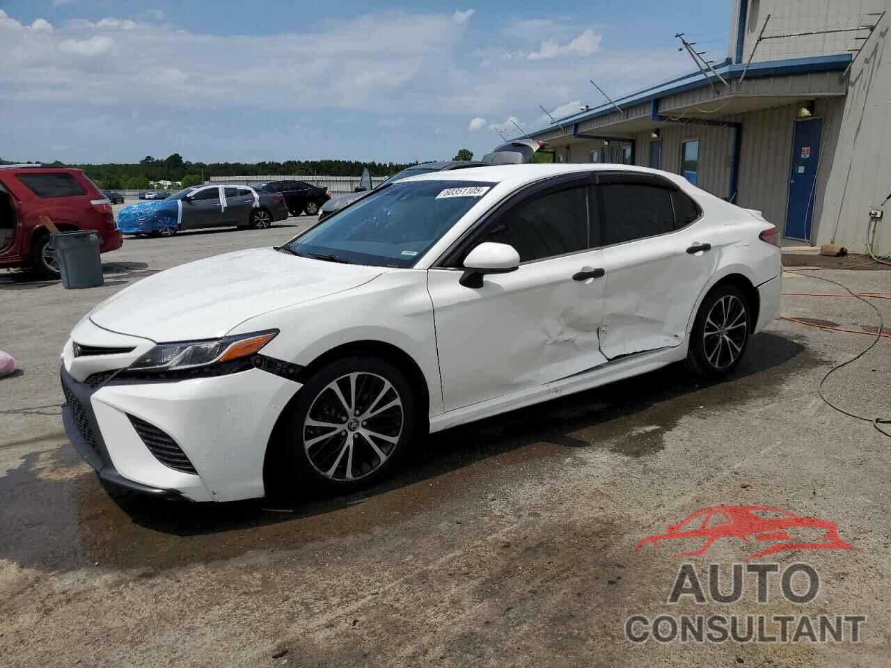 TOYOTA CAMRY 2018 - JTNB11HK7J3029377