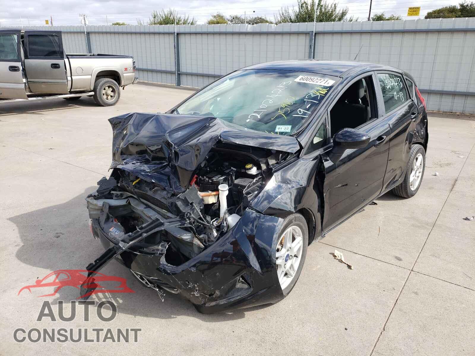 FORD FIESTA 2018 - 3FADP4EJ5JM146355