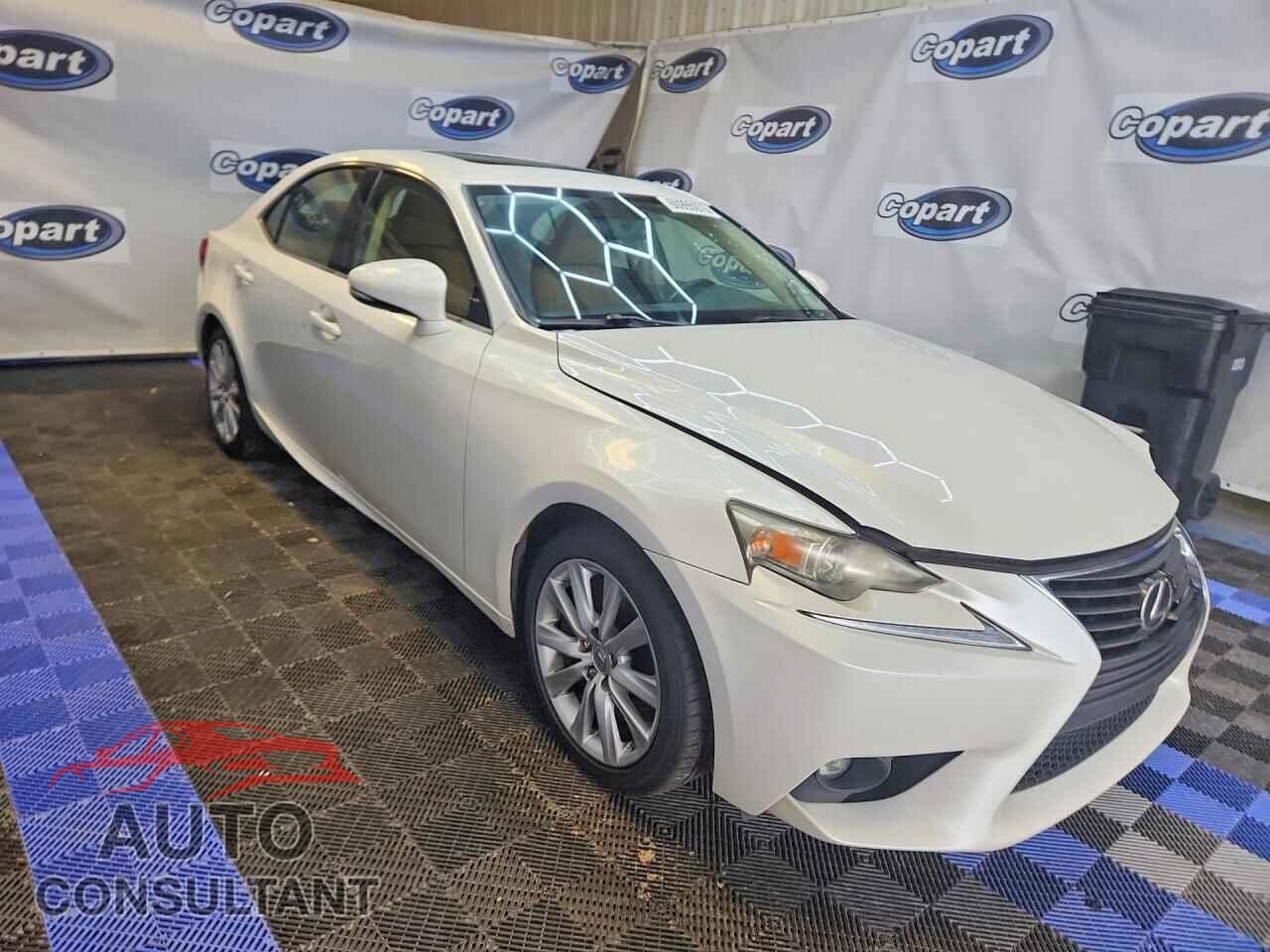 LEXUS IS 2016 - JTHBA1D23G5013103