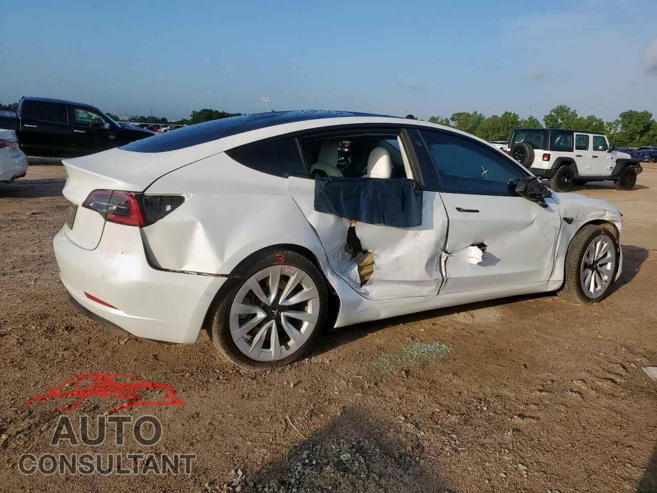 TESLA MODEL 3 2021 - 5YJ3E1EAXMF032175