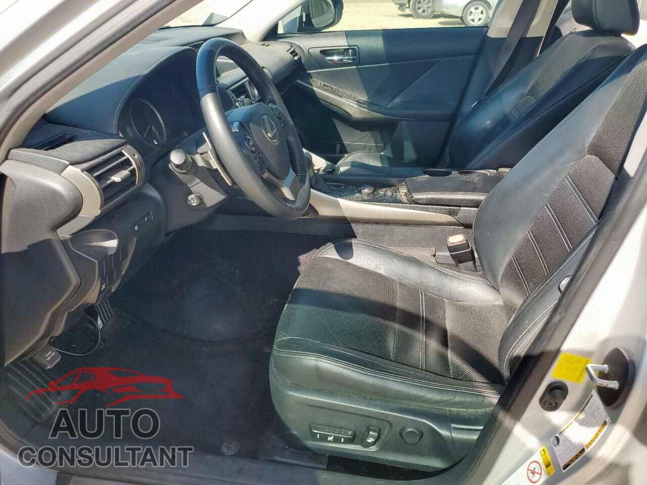 LEXUS IS 2014 - JTHCF1D24E5001514