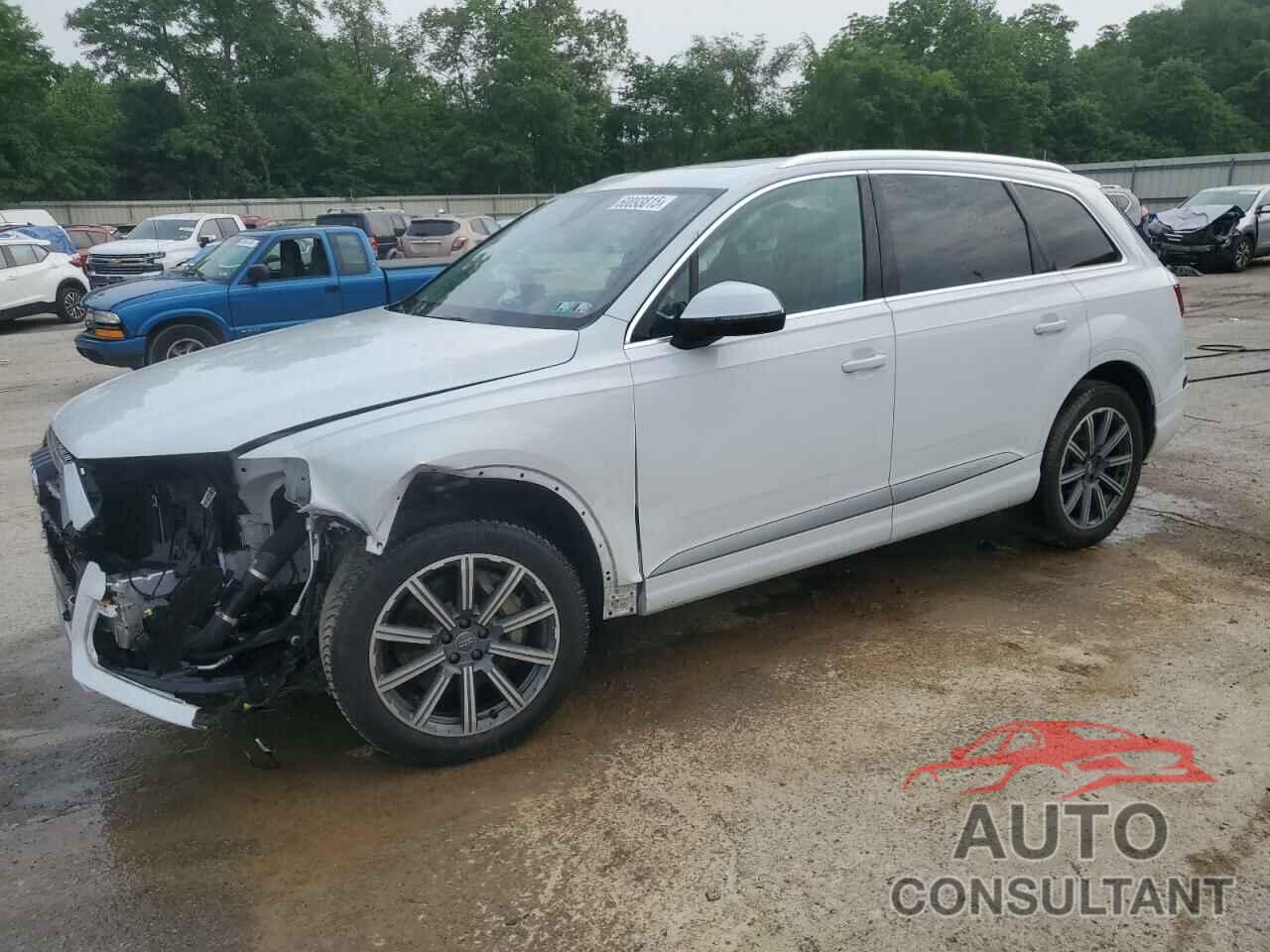 AUDI Q7 2019 - WA1LHAF77KD031395