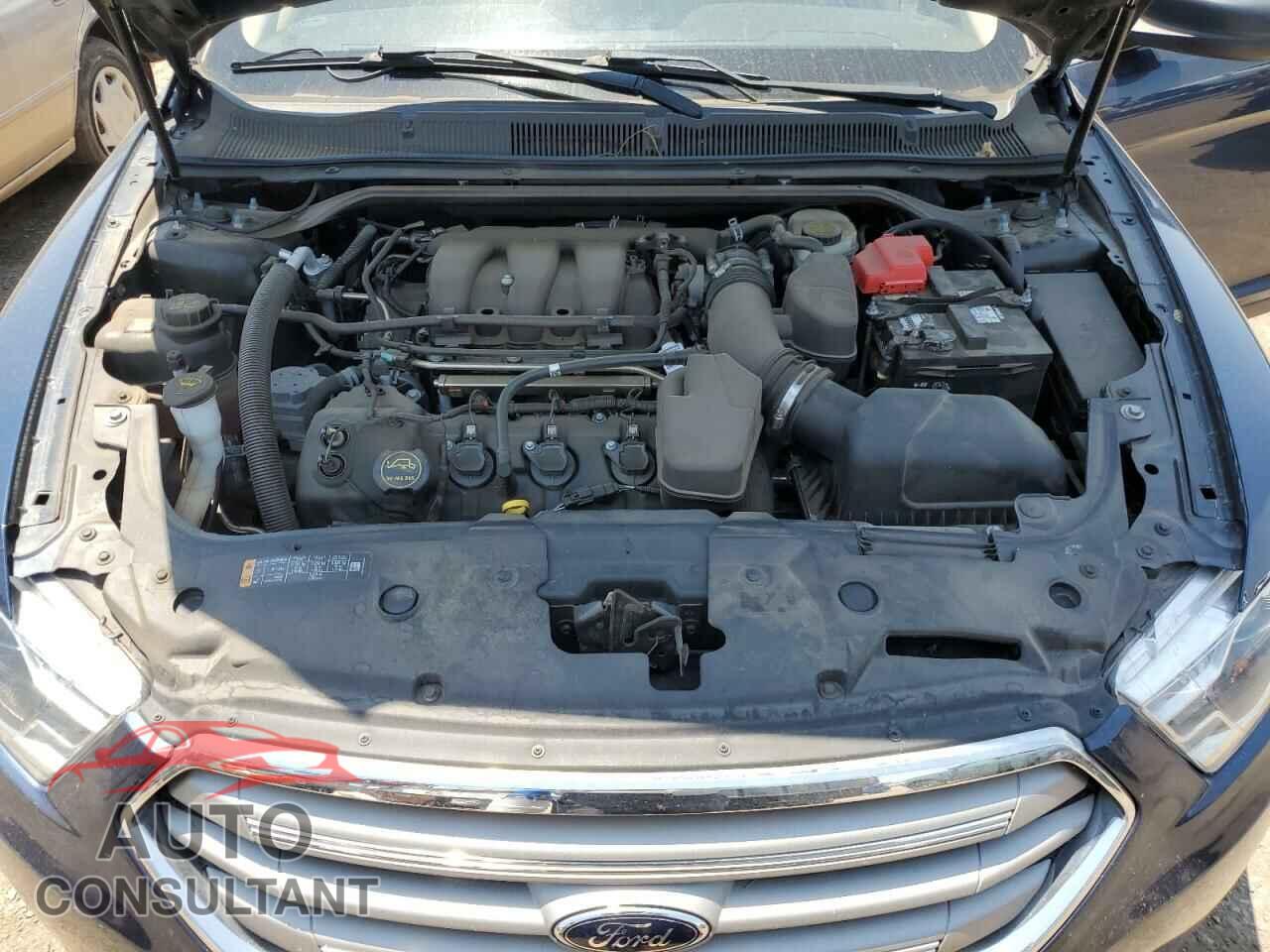 FORD TAURUS 2017 - 1FAHP2D84HG121486