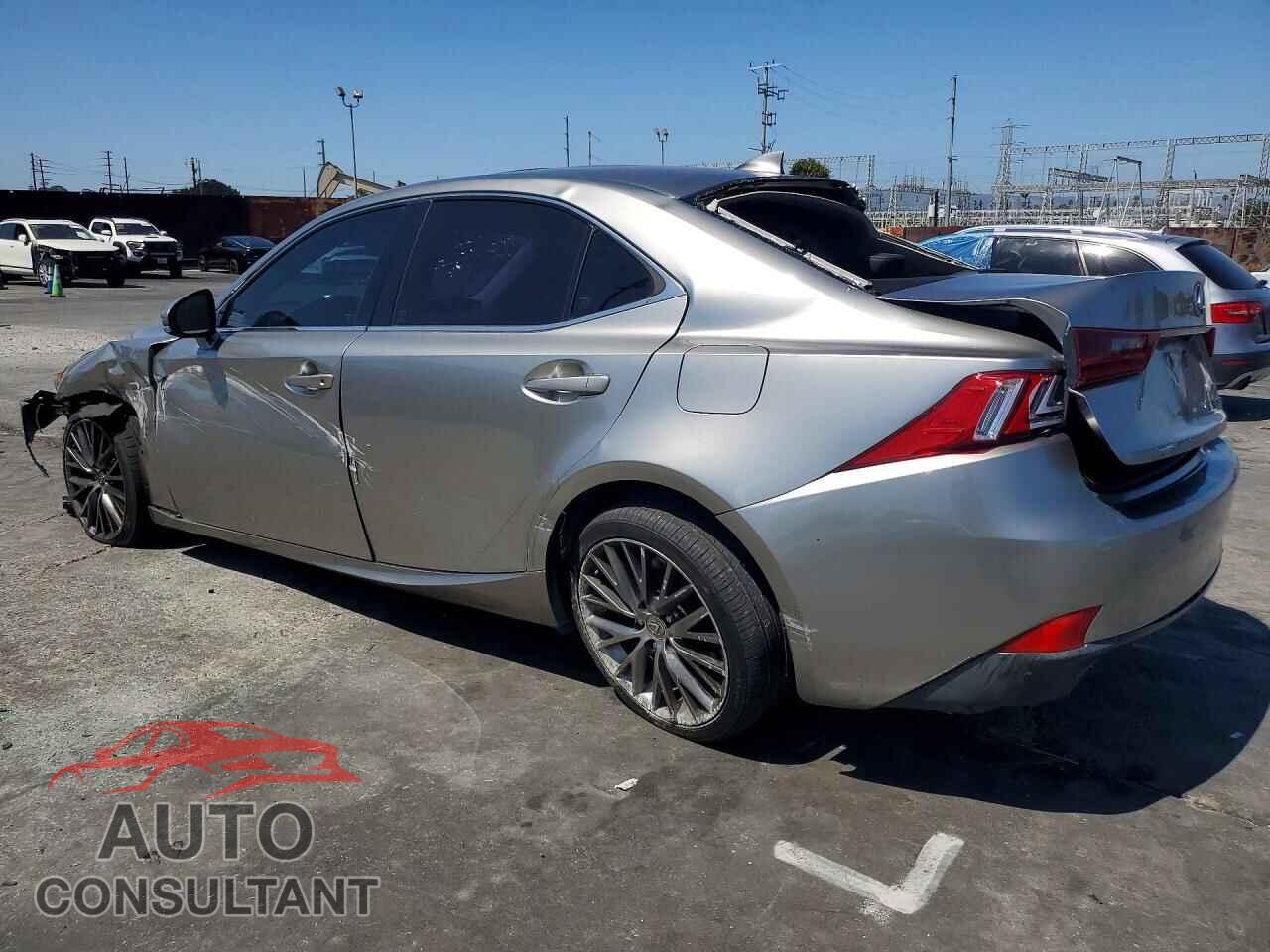LEXUS IS 2016 - JTHBA1D2XG5011512