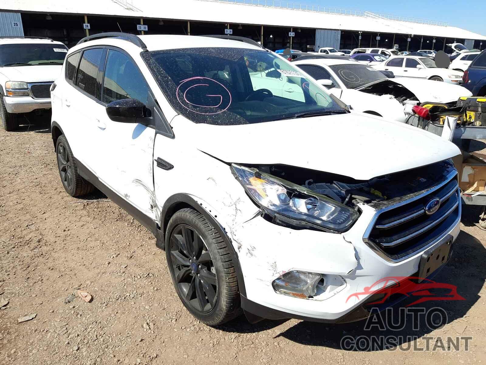 FORD ESCAPE 2017 - 1FMCU0GDXHUC11183