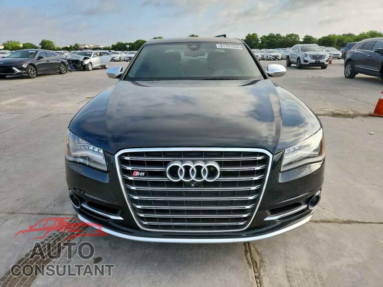 AUDI S8 2013 - WAUD2AFD6DN018102
