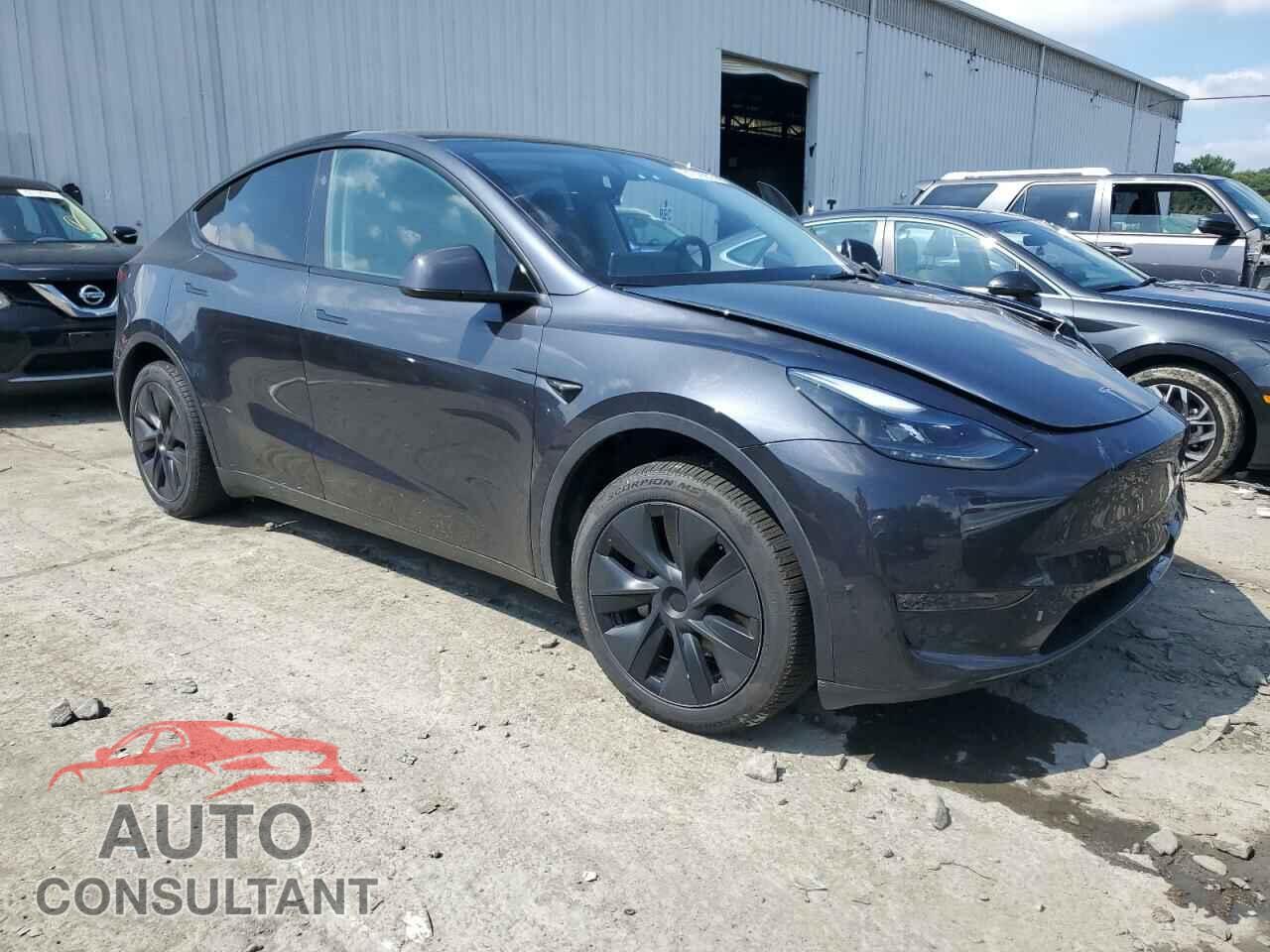 TESLA MODEL Y 2024 - 7SAYGDEE3RA302231