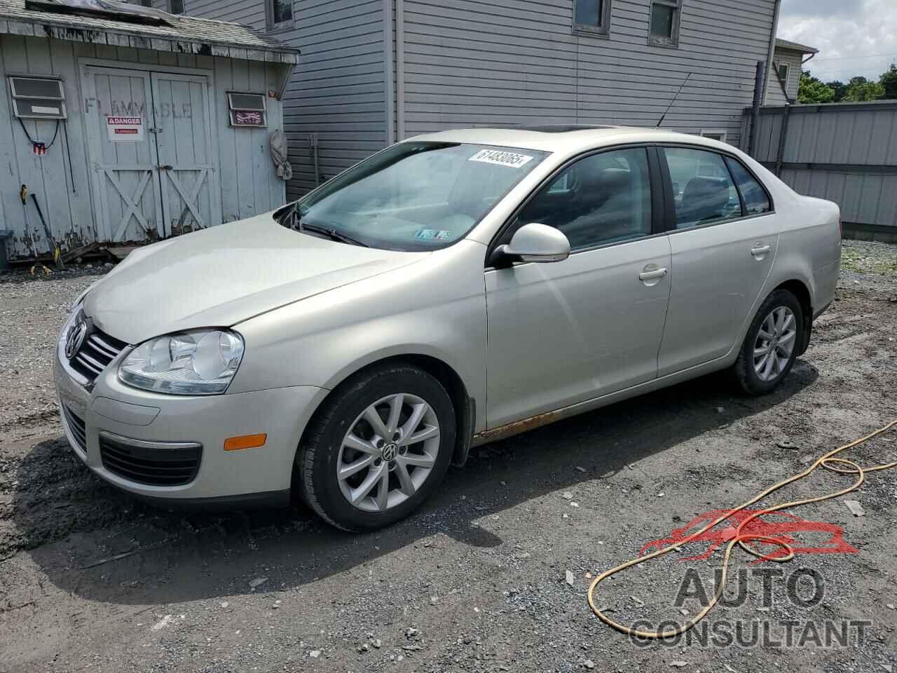 VOLKSWAGEN JETTA 2010 - 3VWRZ7AJ2AM158879