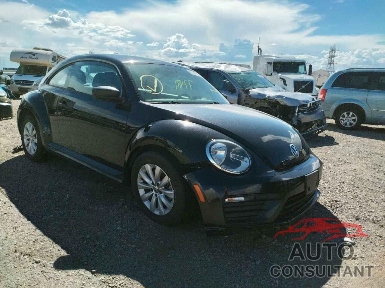 VOLKSWAGEN BEETLE 2018 - 3VWFD7AT7JM710072