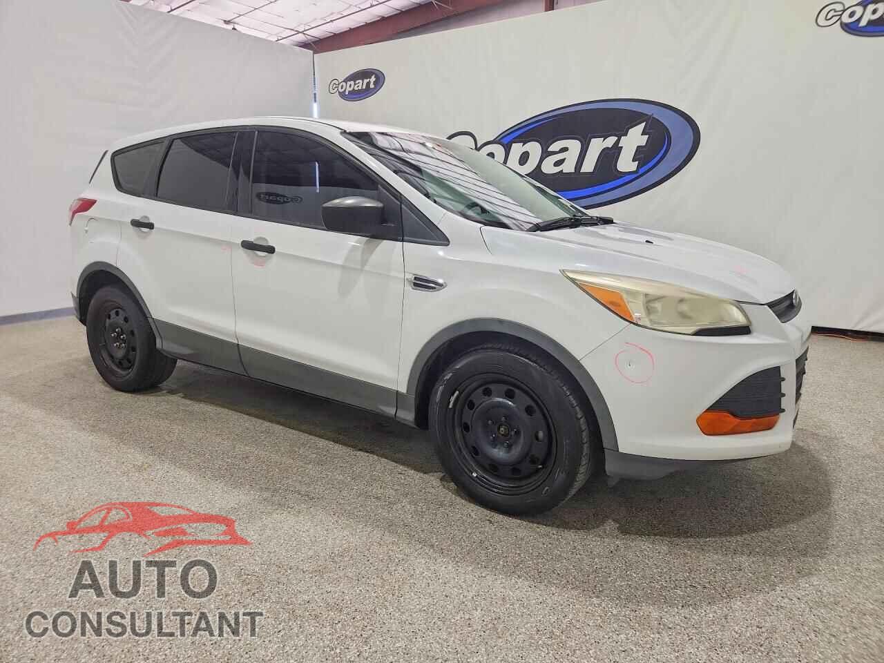 FORD ESCAPE 2015 - 1FMCU0F78FUB64907