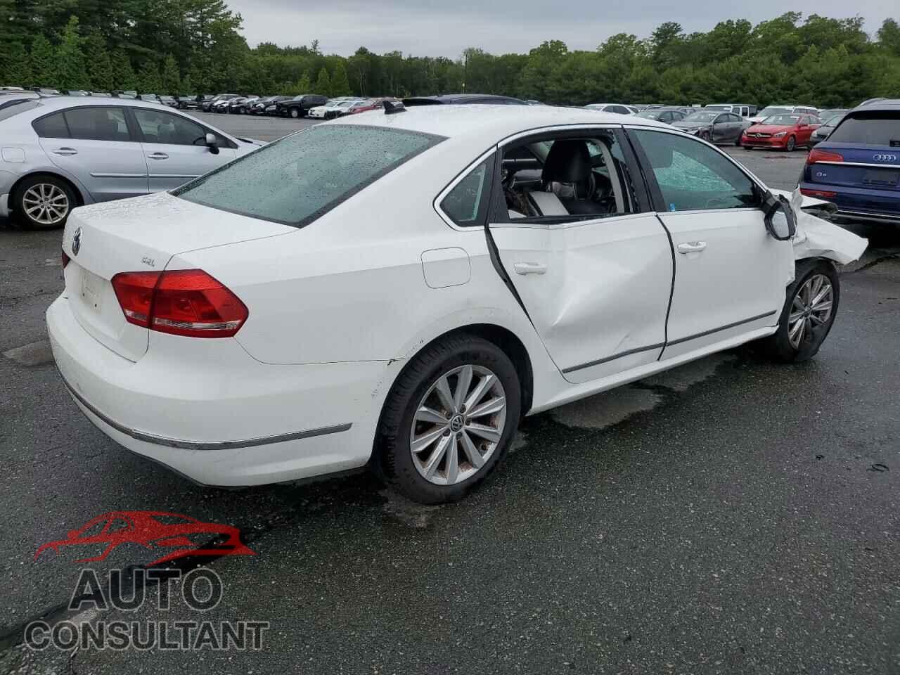 VOLKSWAGEN PASSAT 2012 - 1VWCP7A38CC091237